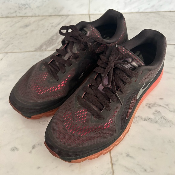 Nike Air Max Dark Volt Orange - Picture 2 of 3